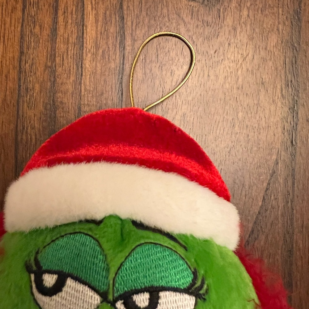 Green M&M’s I Love Shopping Christmas Ornament 🎄 - Picture 8 of 10